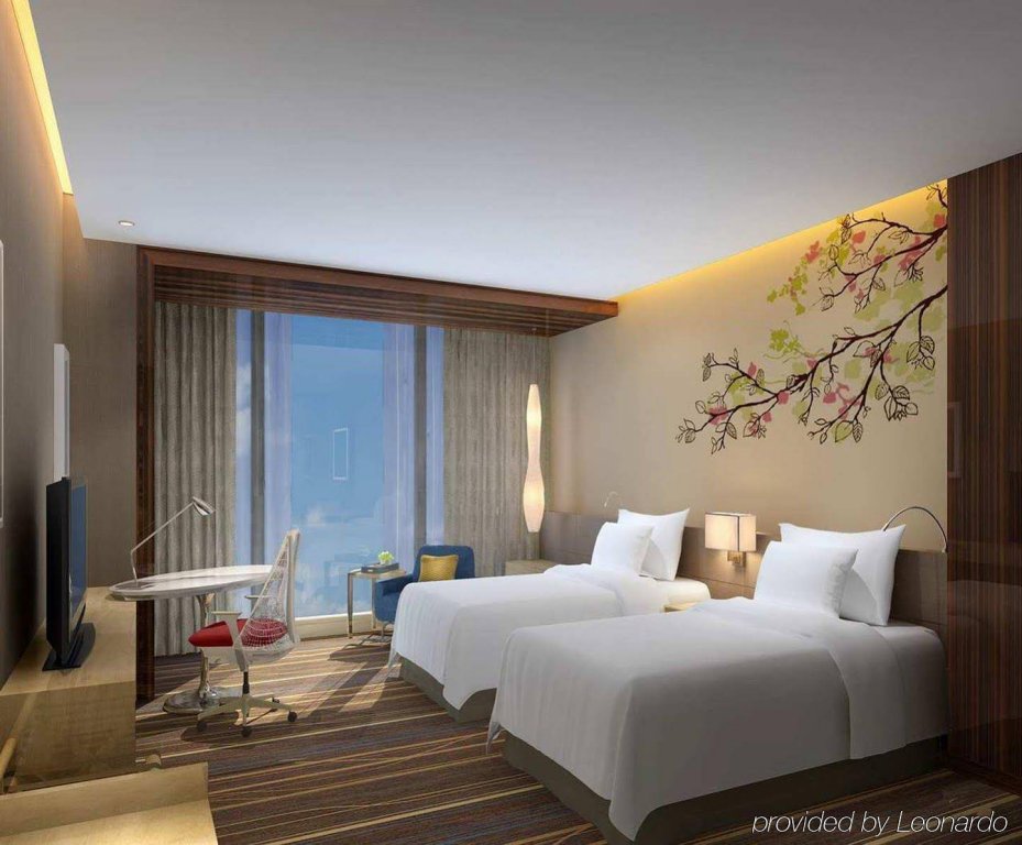 Фото Hilton Garden Inn Shenzhen Bao'an