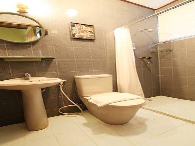 Фото Inn Hundred Moon