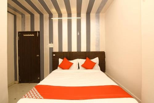 Фото Hotel Nav Bharat Residency
