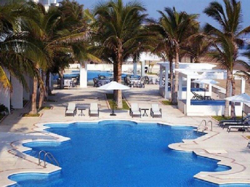 Фото Portozul Hotel Suites & SPA