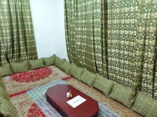 Гостиница Oyo 125 Manam Sohar Hotel Apartments в Сухаре