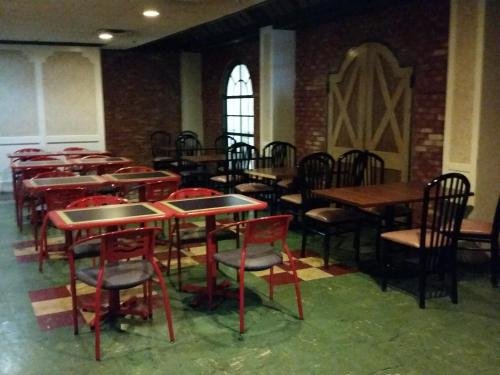 Фото University Hotel & Suites