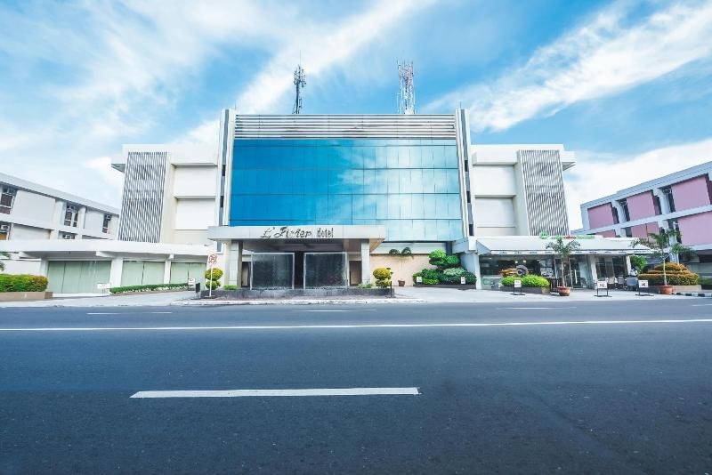 Фото L'Fisher Hotel