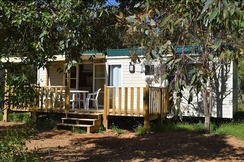 Гостиница Camping Paradella в Кальви