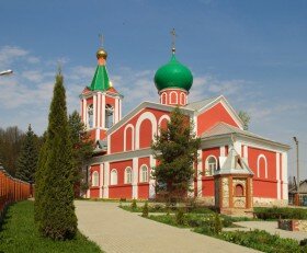 Orthodox church Tserkov Petra i Pavla V Dubne, Tula Oblast, photo