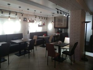 U Romana (Ukhta, 30 let Oktyabrya Street, 20), cafe
