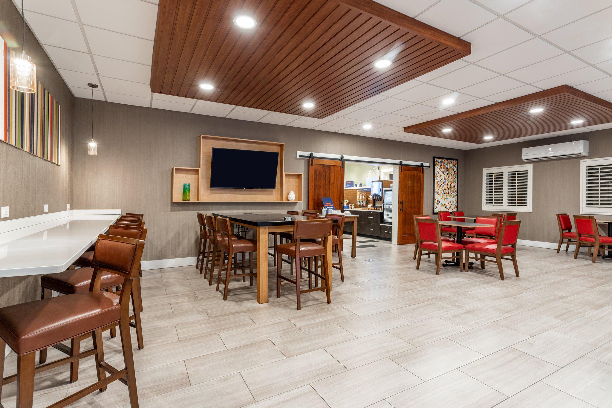 Фото Holiday Inn Express Annapolis - Kent Island, an Ihg Hotel