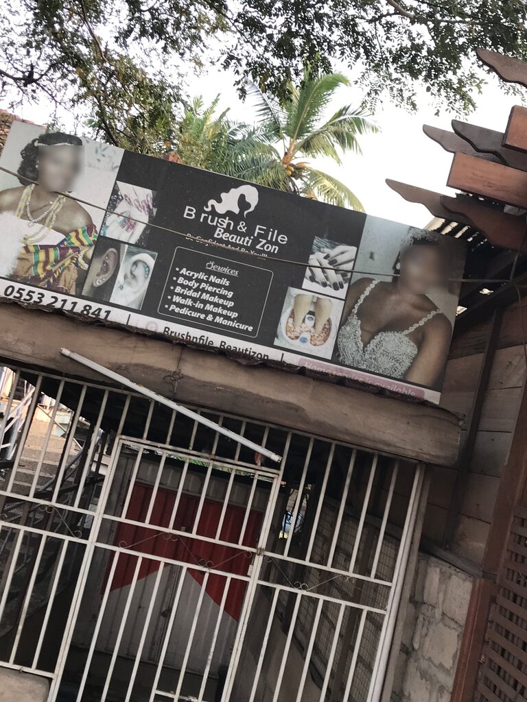 Beauty salon Brush & File Beauty Zion, Accra, photo