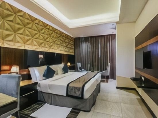 Фото Rg Royal Hotel and Convention