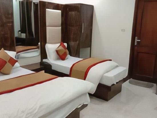 Фото Hotel Crystal Deluxe at New Delhi Railway Station