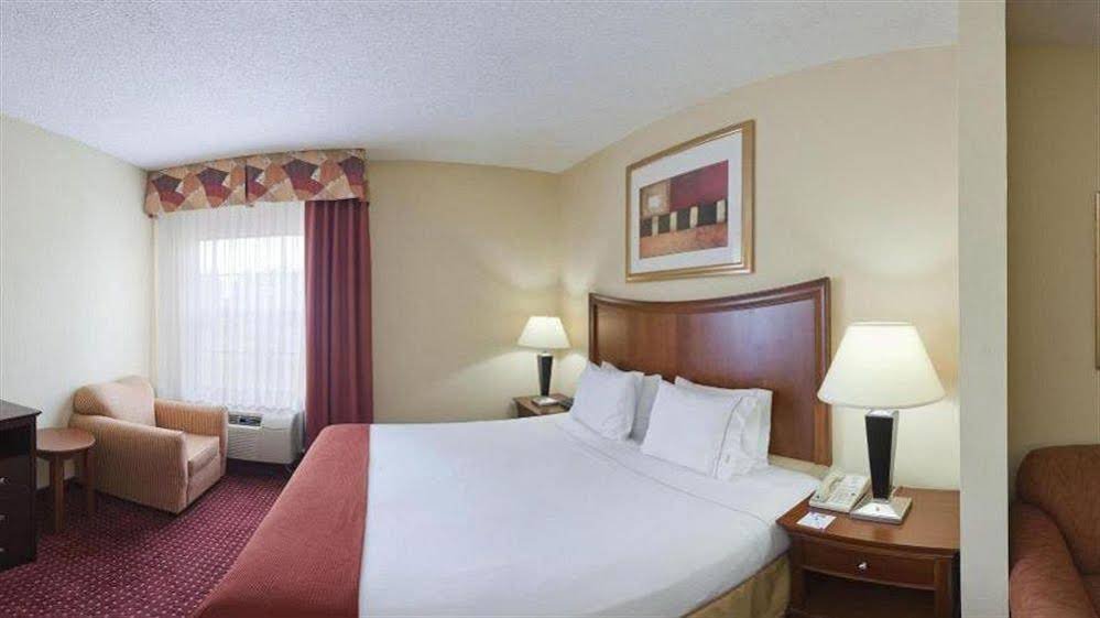 Фото Country Inn & Suites by Radisson, North Little Rock, Ar