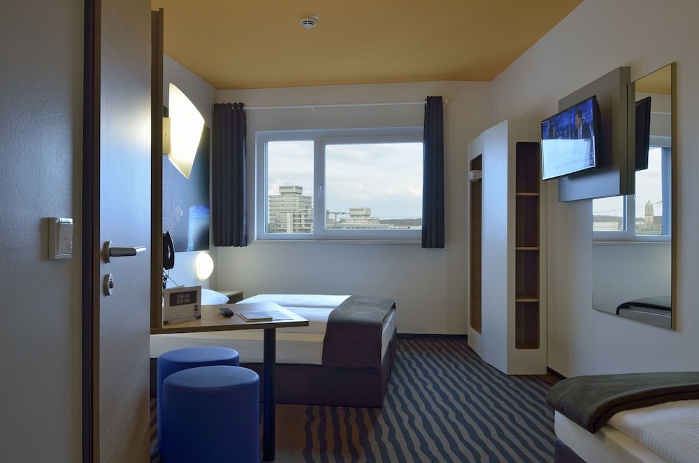 Фото B&b Hotel Duisburg Hbf-Süd