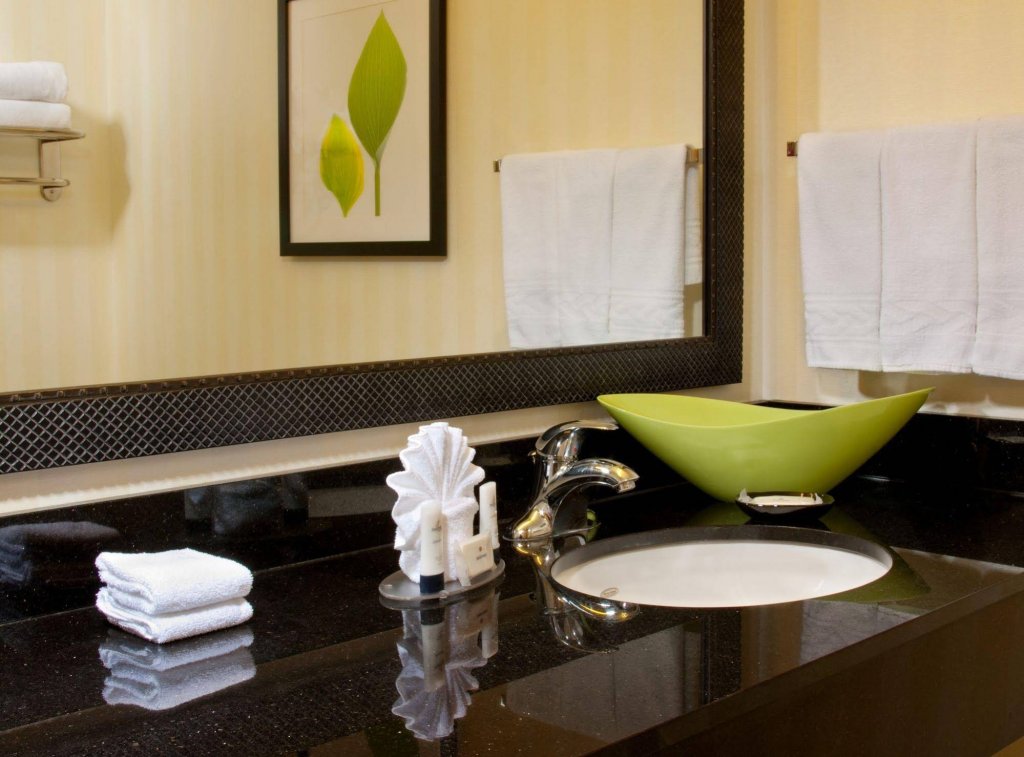 Фото Fairfield Inn & Suites by Marriott Orlando at SeaWorld