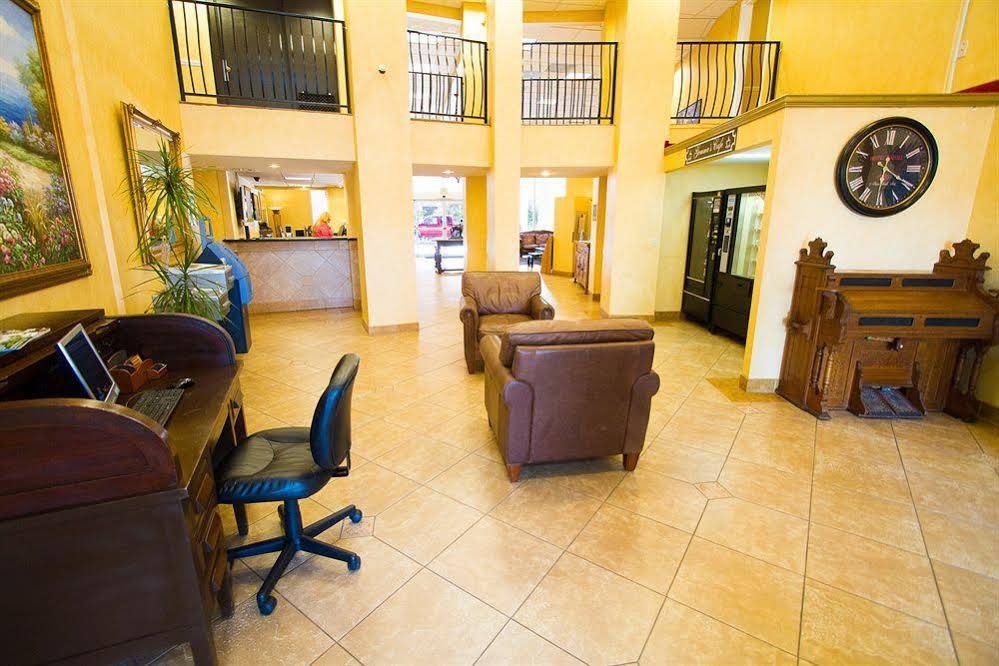 Фото Hourglass Hotel, Ascend Hotel Collection