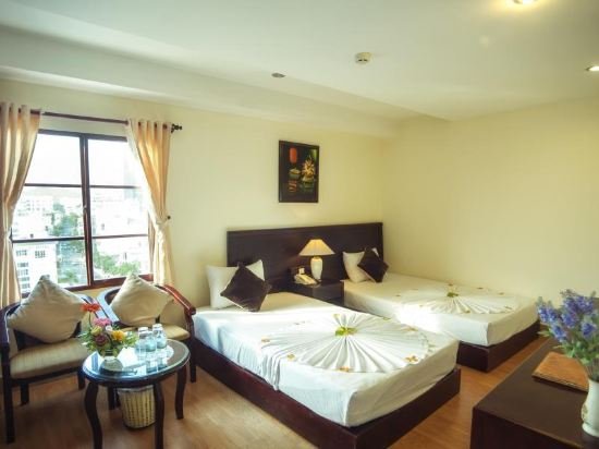 Фото The Summer Hotel