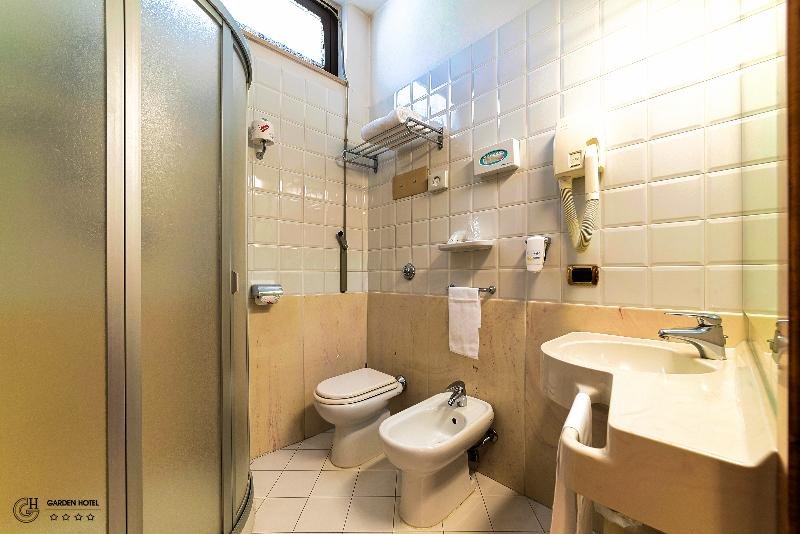 Фото Best Western Garden Hotel