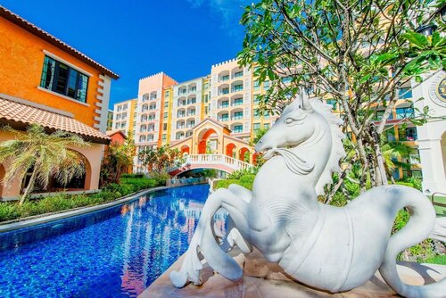 Жильё посуточно Venetian Signature Resort Pattaya в Паттайе