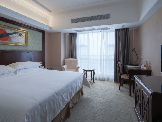 Фото Vienna Hotel