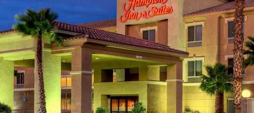 Внешний вид отеля Hampton Inn & Suites Palmdale в Палмдейле, фото 3