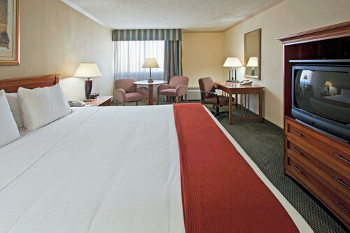Гостиница Holiday Inn Express & Suites Miami - Hialeah, an Ihg Hotel в Хайалиа