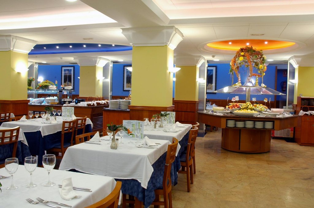 Фото H·top Pineda Palace