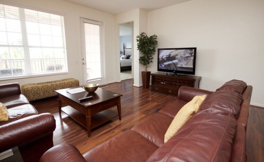 Фото 7-305 3 Bedroom Condo