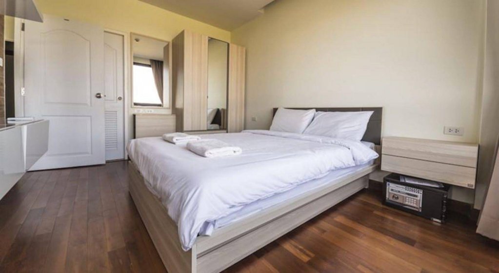 Фото The Lago Apartments by Tropiclook