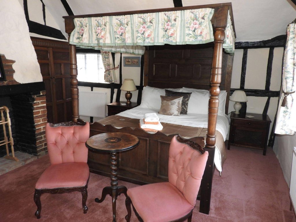 Фото St Faith Street