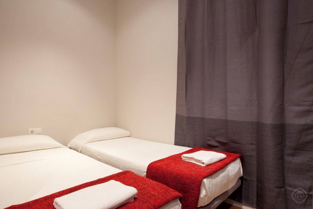 Фото Modern Center Apartments