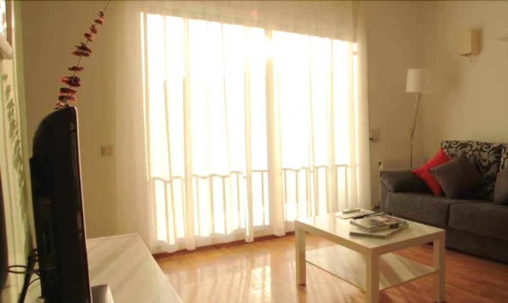 Фото Aparthotel Napols