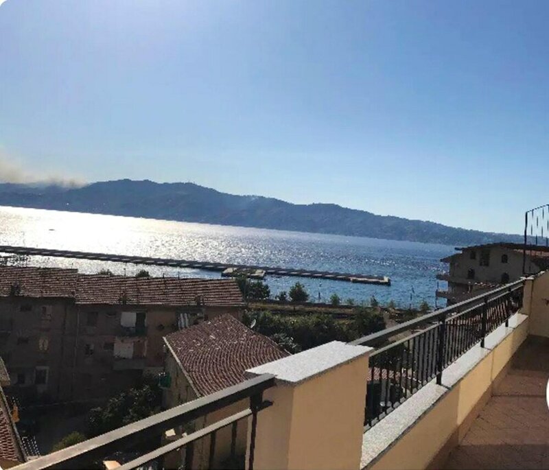 Жильё посуточно Apartment With 2 Bedrooms in Villa San Giovanni, With Wonderful sea View, Furnished Terrace and Wifi Near the Beach