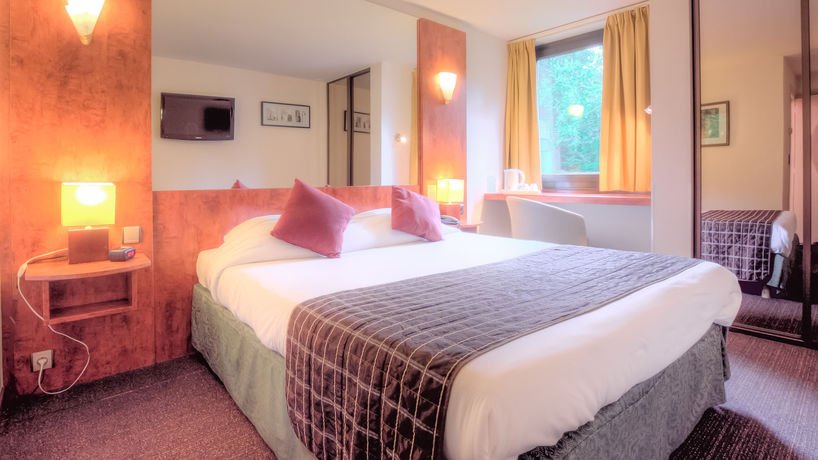 Фото Logis Hotel Restaurant des Acacias Lille Tourcoing