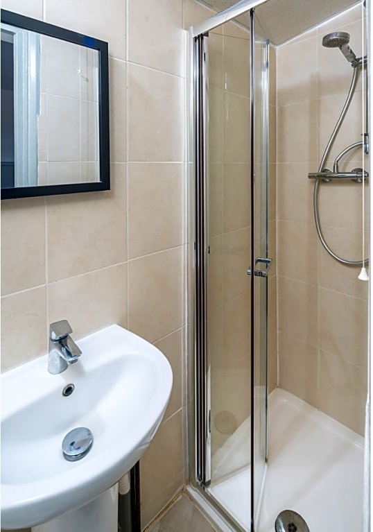 Фото Oyo Kings Hotel