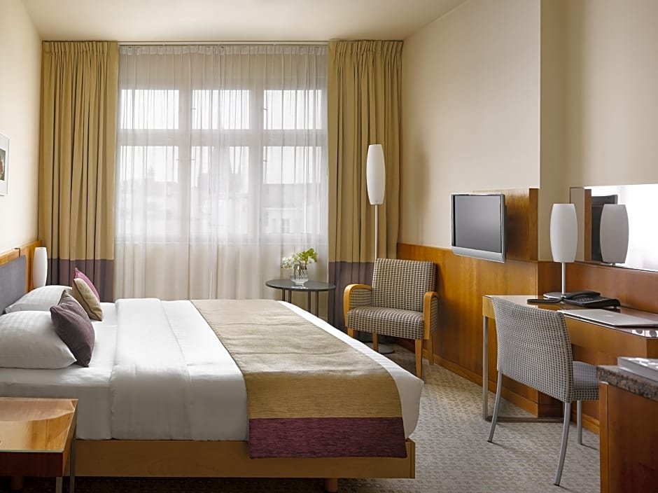 Фото отеля 2