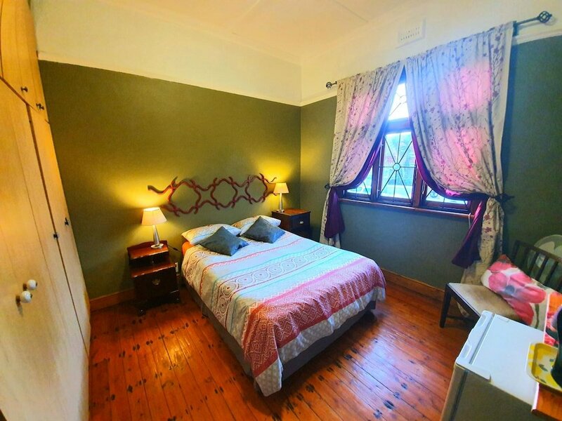 Гостиница Happy Home Woodstock в Кейптауне