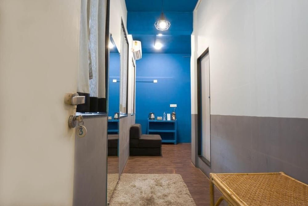 Фото Locomo Hostel - Mumbai