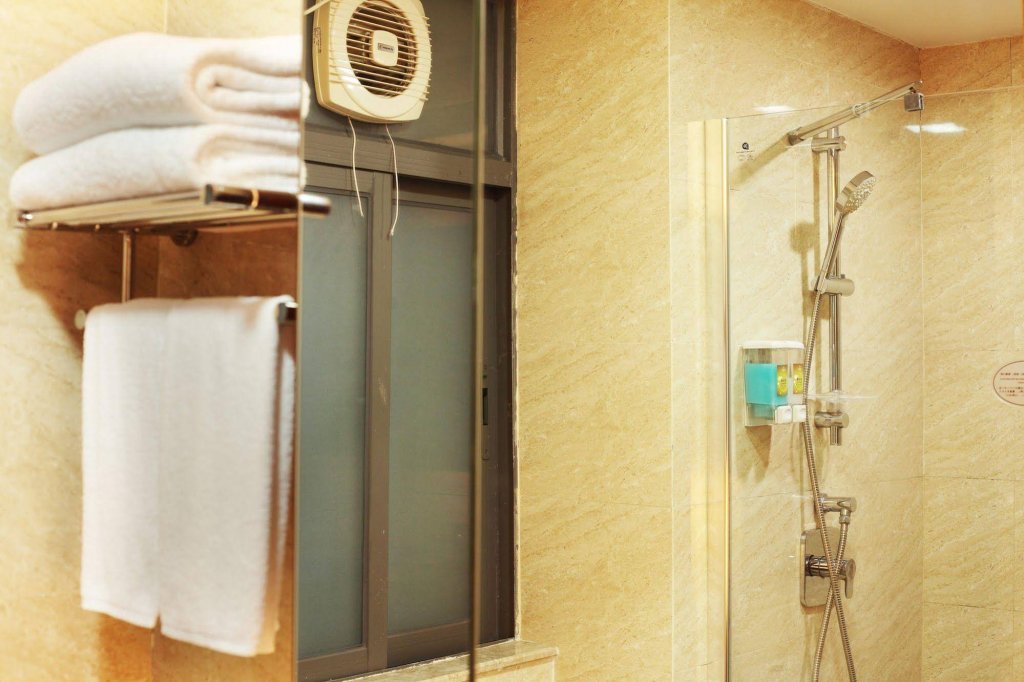 Фото Poltton International Apartment