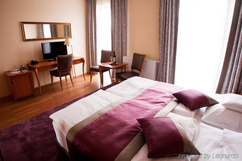 Фото Pannonia Hotel