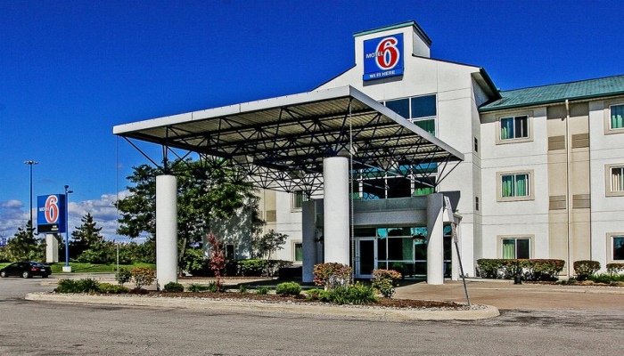 Фото Motel 6 - Toronto - Brampton