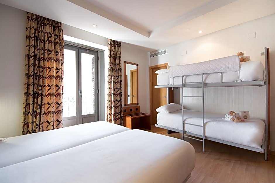 Фото Petit Palace Preciados