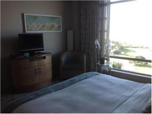 Фото Suncoast Hotel & Towers 