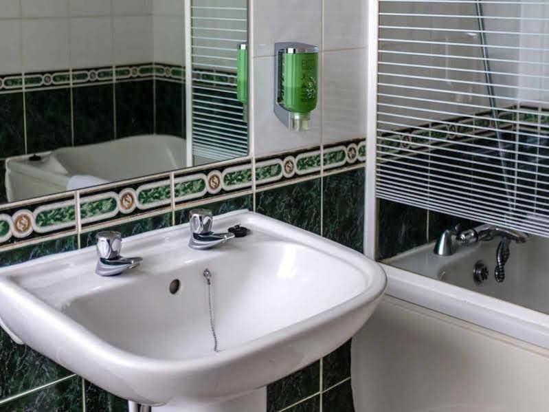 Фото Devonshire House Hotel