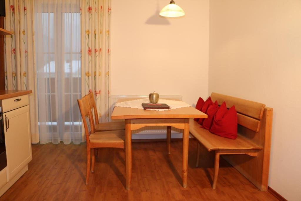 Фото Appartements Haus Rötelstein