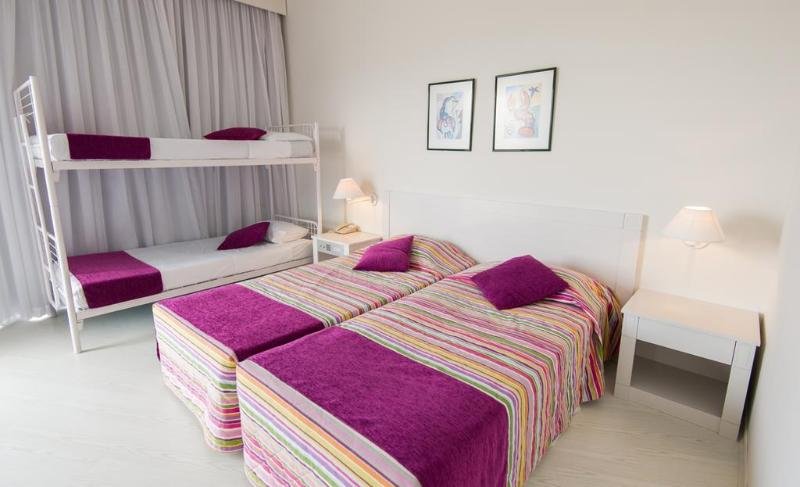 Фото Crystal Springs Beach Hotel