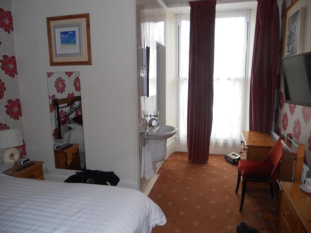 Фото The Lowenac Hotel