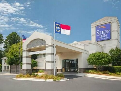 Гостиница Sleep Inn & Suites Near Ft. Bragg