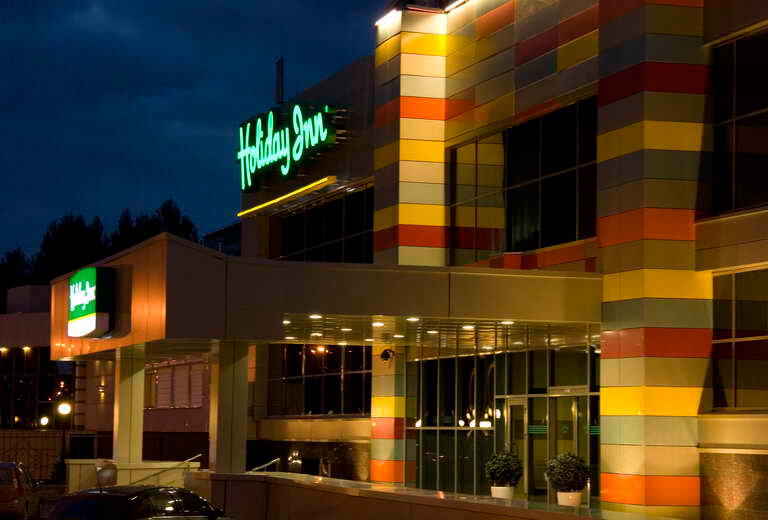Holiday Inn — фото 10