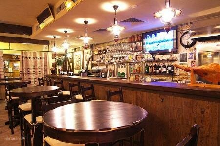 Bar, pub Beer & meat restauran Black Piglet, , foto