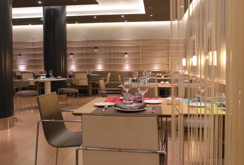 Внешний вид отеля DoubleTree by Hilton Girona в Жироне, фото 4