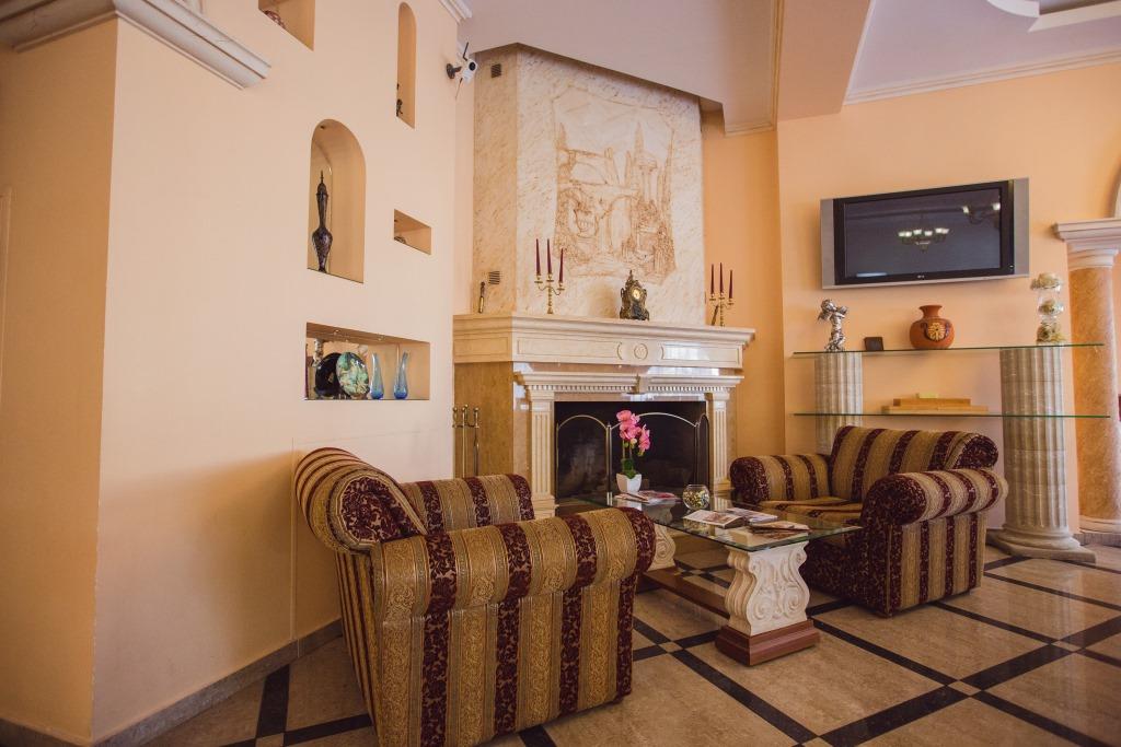 Фото Грейс Наири